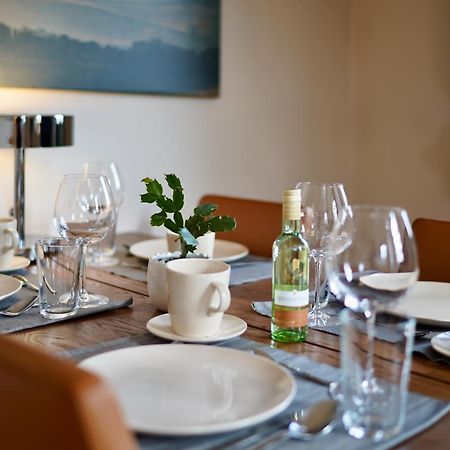 Edler Wohnraum Noble Stadtoase Mit Boxspringbett, Kaffeevollautomat & Parkplatz 츠비카우 외부 사진