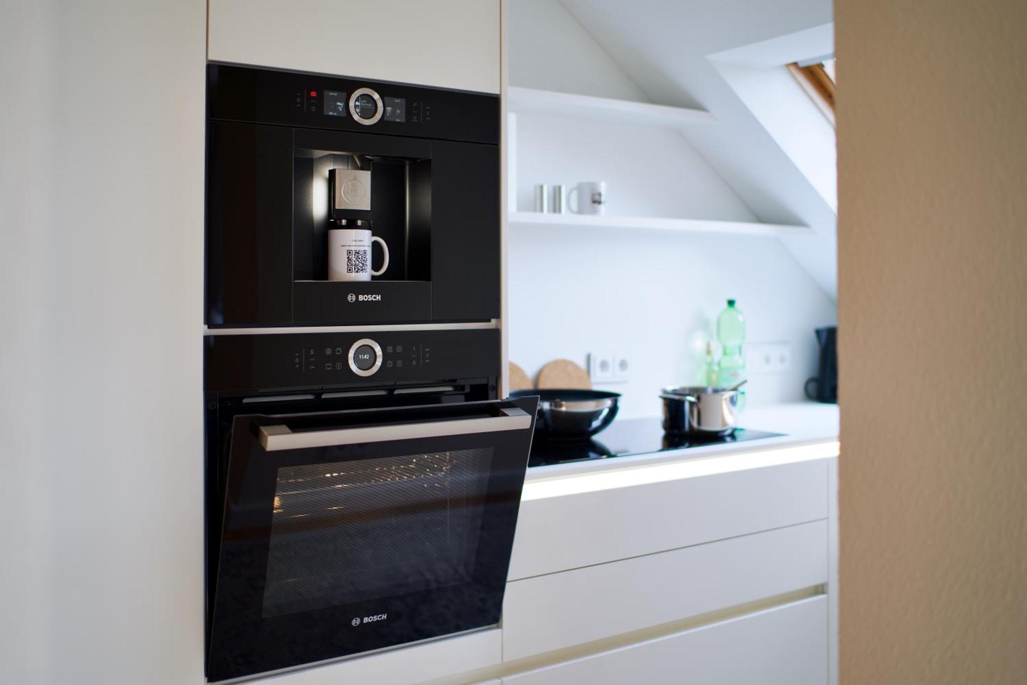 Edler Wohnraum Noble Stadtoase Mit Boxspringbett, Kaffeevollautomat & Parkplatz 츠비카우 외부 사진