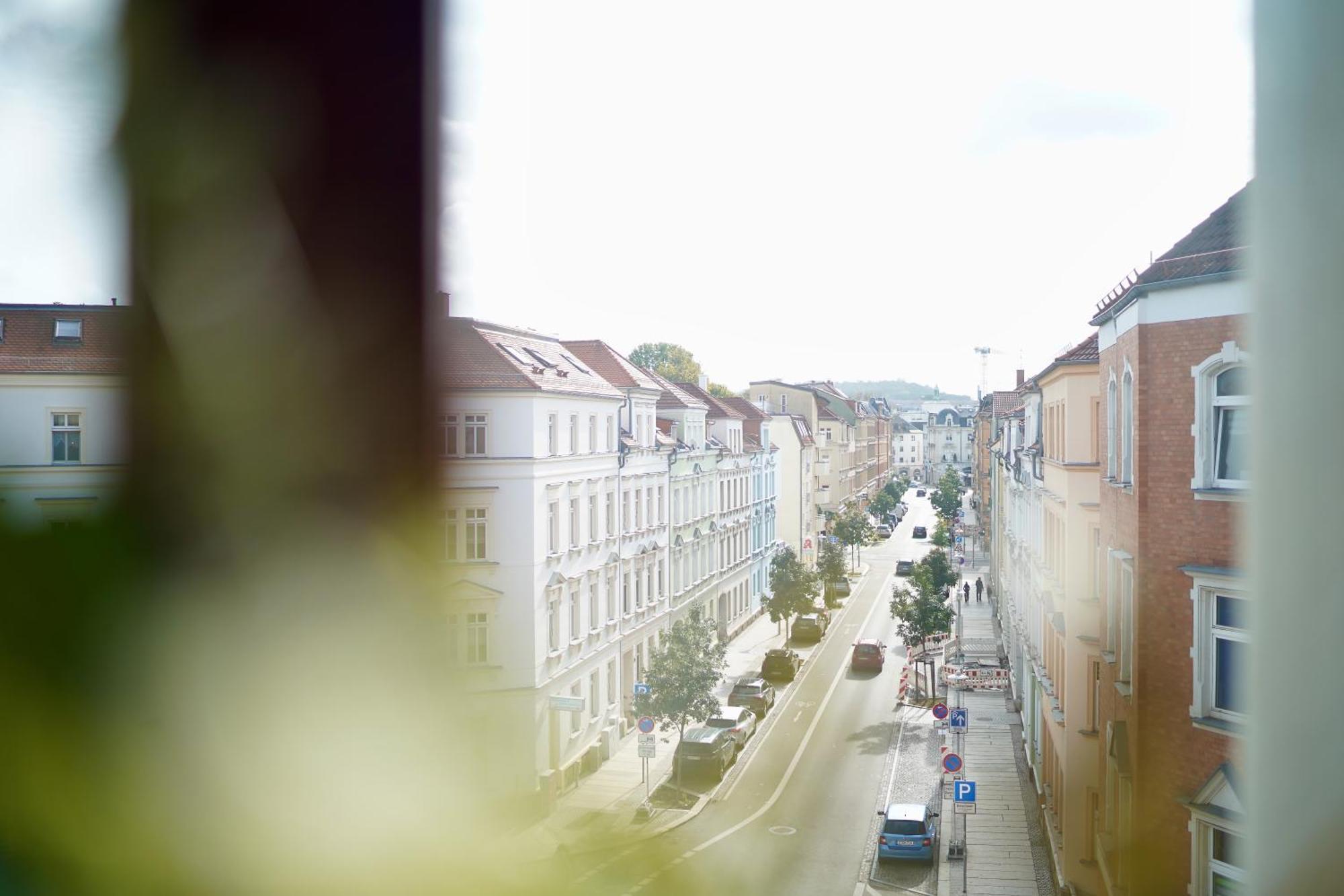 Edler Wohnraum Noble Stadtoase Mit Boxspringbett, Kaffeevollautomat & Parkplatz 츠비카우 외부 사진
