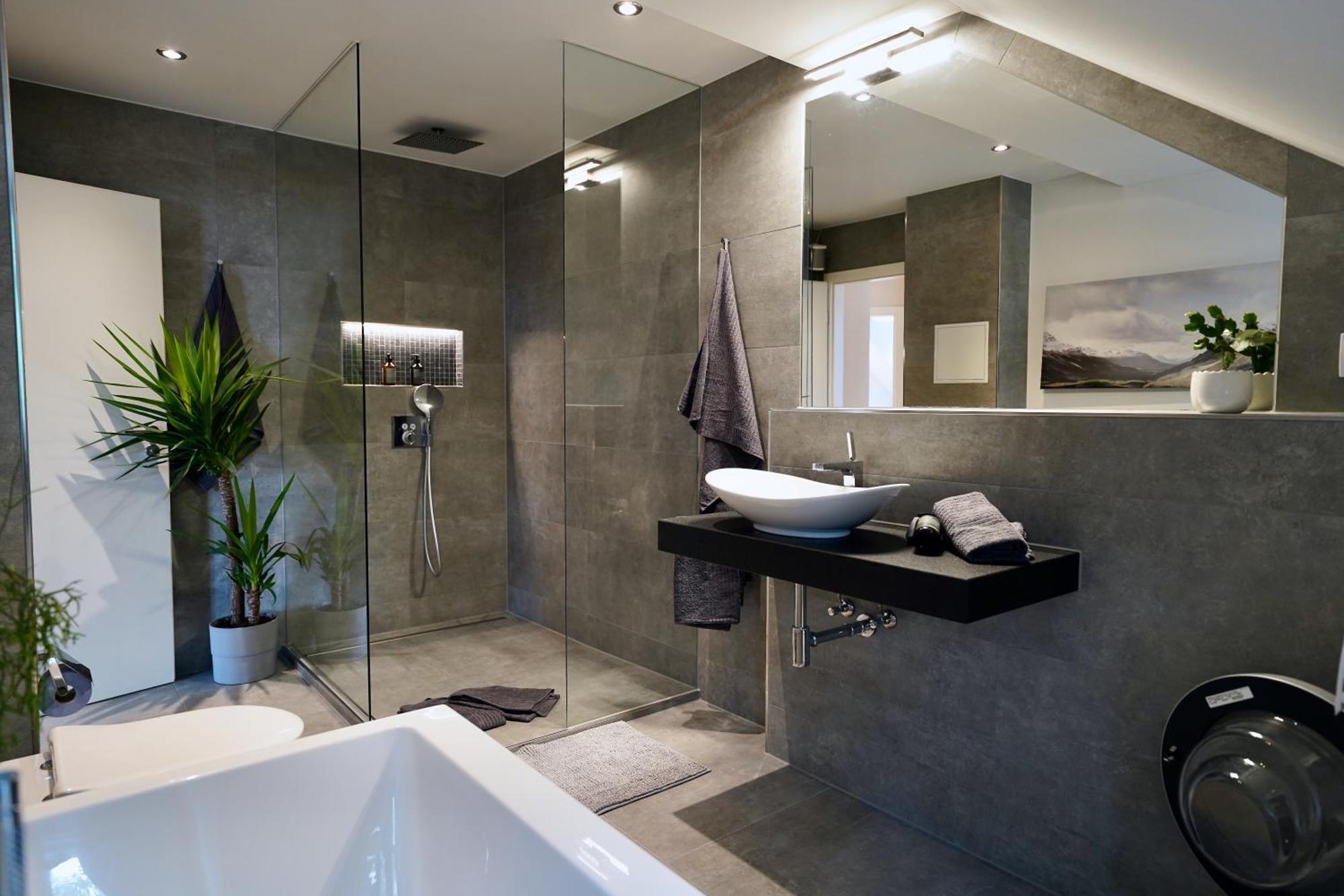Edler Wohnraum Noble Stadtoase Mit Boxspringbett, Kaffeevollautomat & Parkplatz 츠비카우 외부 사진